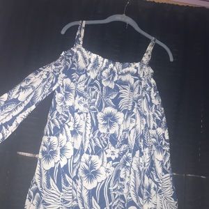 BRAND NEW W/ TAG OFF THE SHOULDER SHIRT⭐️ RUNS BIG